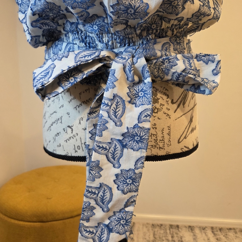 Anthropologie Blue and White Sleeveless Floral Blouse, Size S. - Picture 8 of 16